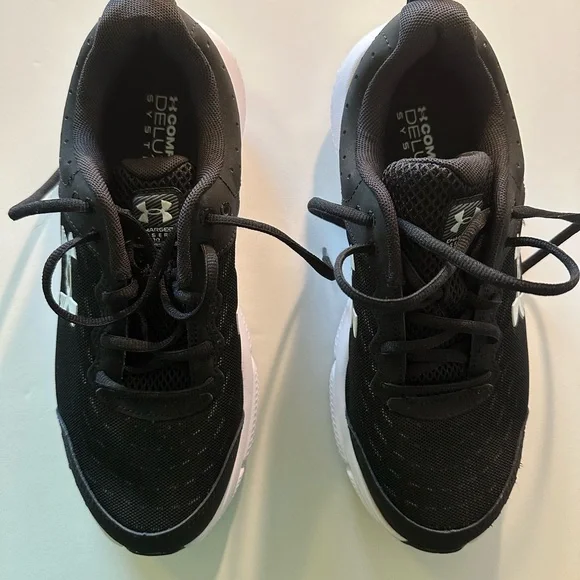 Under Armour Charged Assert 8M 3026175-001 Black Shoes Sneakers Running - Picture 1 of 5